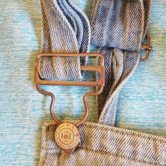 Lei Distressed Overall Jean Shorts JUNIORS Medium - Picture 5 of 12